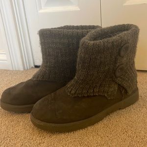 MAKALU fuzzy boots - grayish brown color
